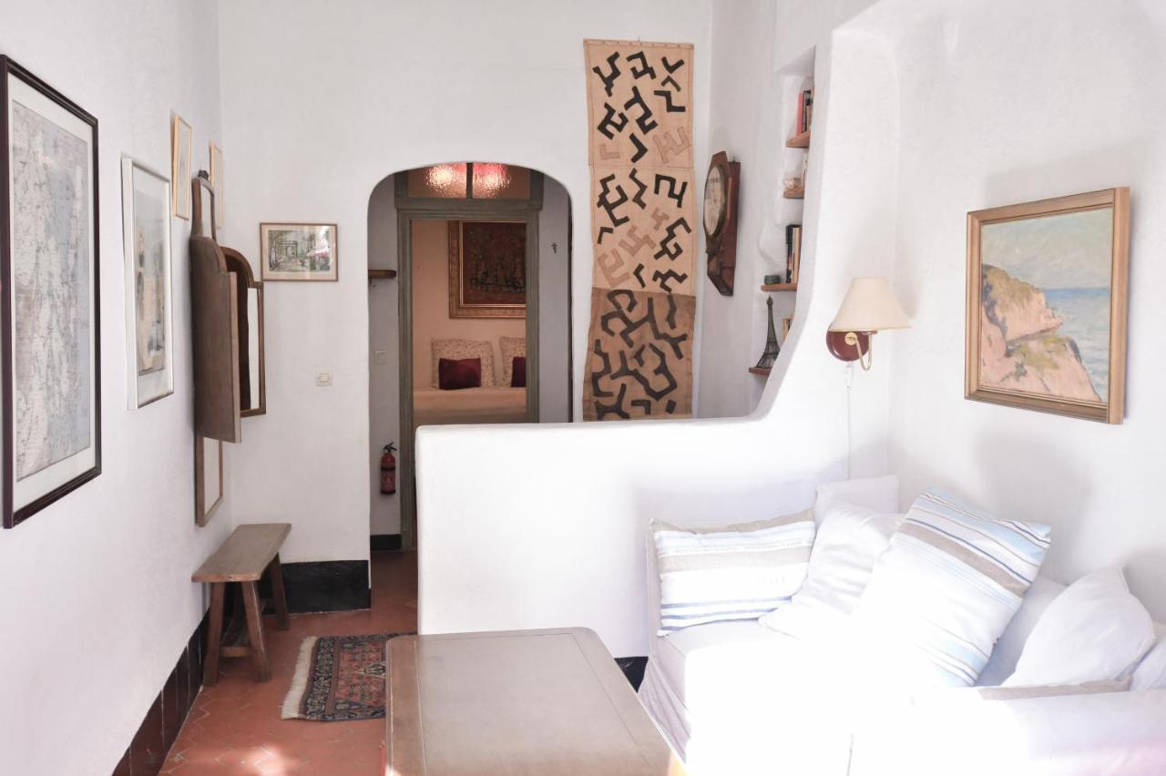 La Cachette Du Comte Bed & Breakfast Montfort-sur-Argens Bagian luar foto